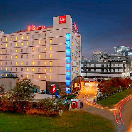 Готель Ibis Gurgaon Golf Course Road - An Accor Brand Екстер'єр фото