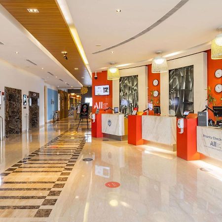 Готель Ibis Gurgaon Golf Course Road - An Accor Brand Екстер'єр фото