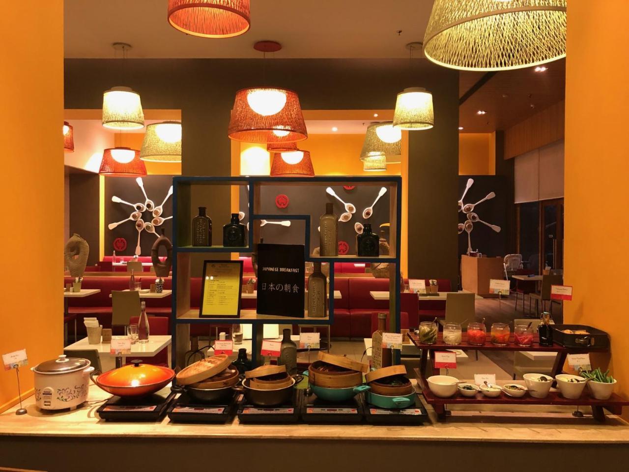 Готель Ibis Gurgaon Golf Course Road - An Accor Brand Екстер'єр фото